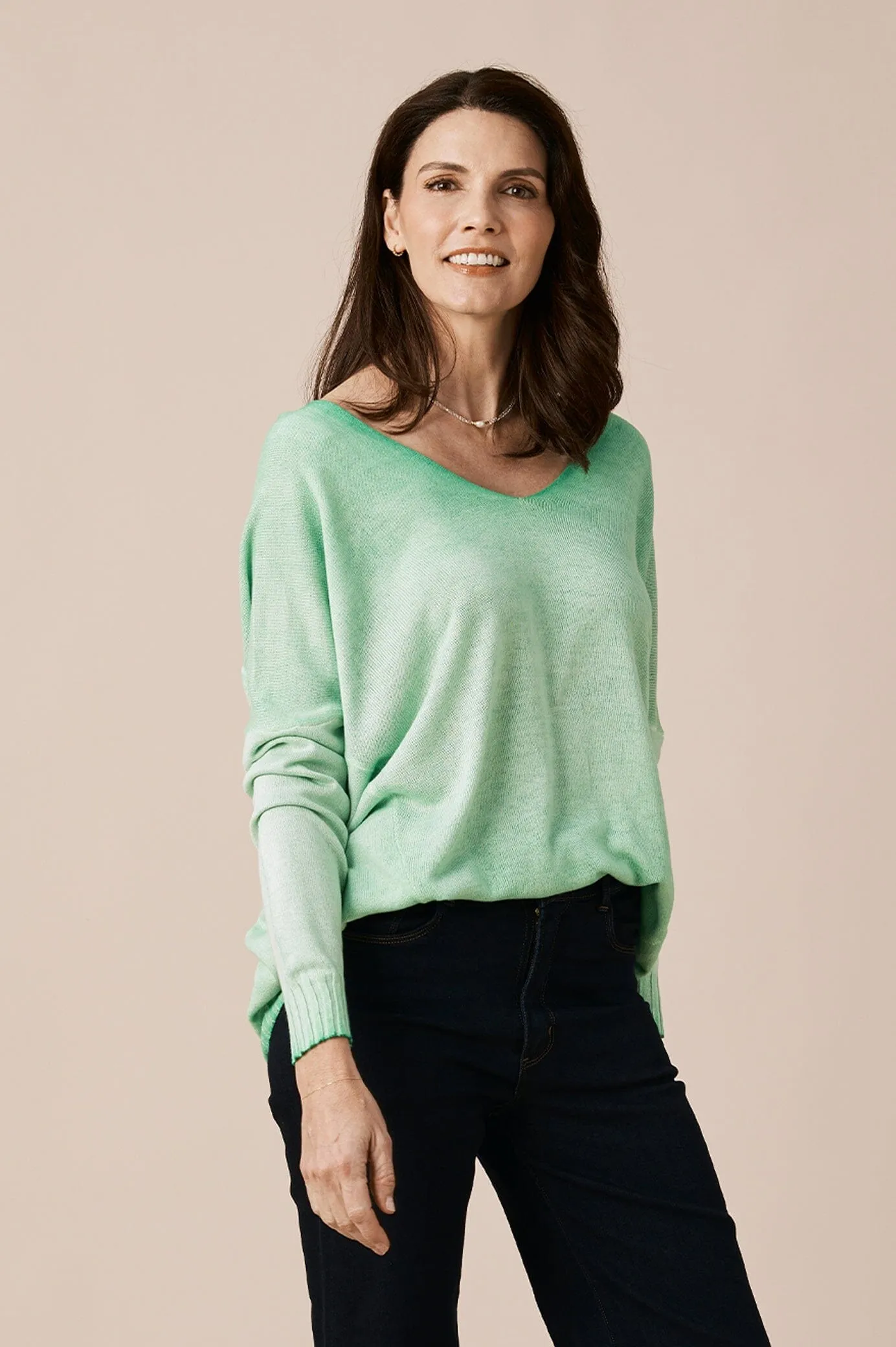 Avery V-Neck Jumper Green