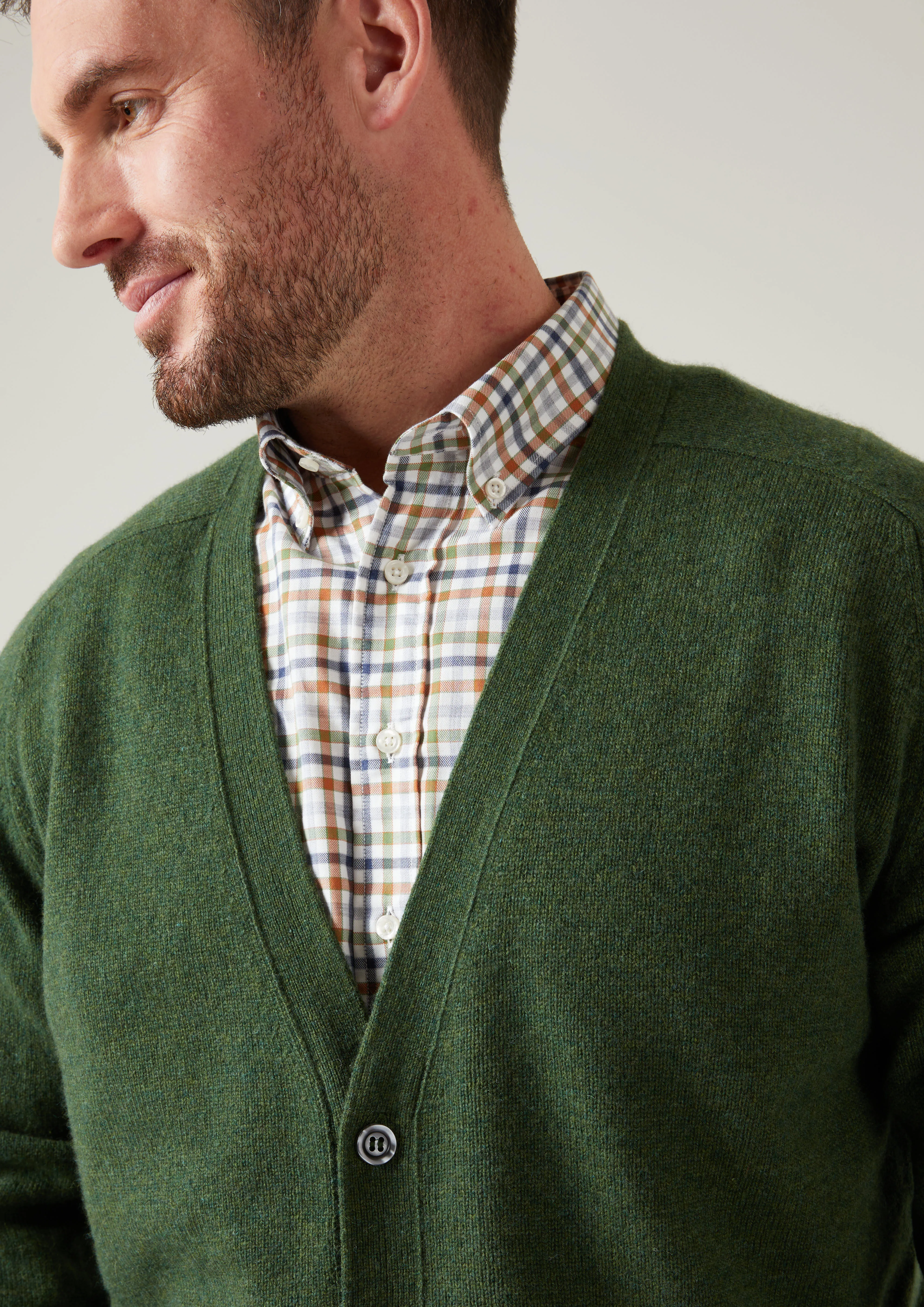 Cornwall Lambswool Cardigan in Rosemary - Classic Fit