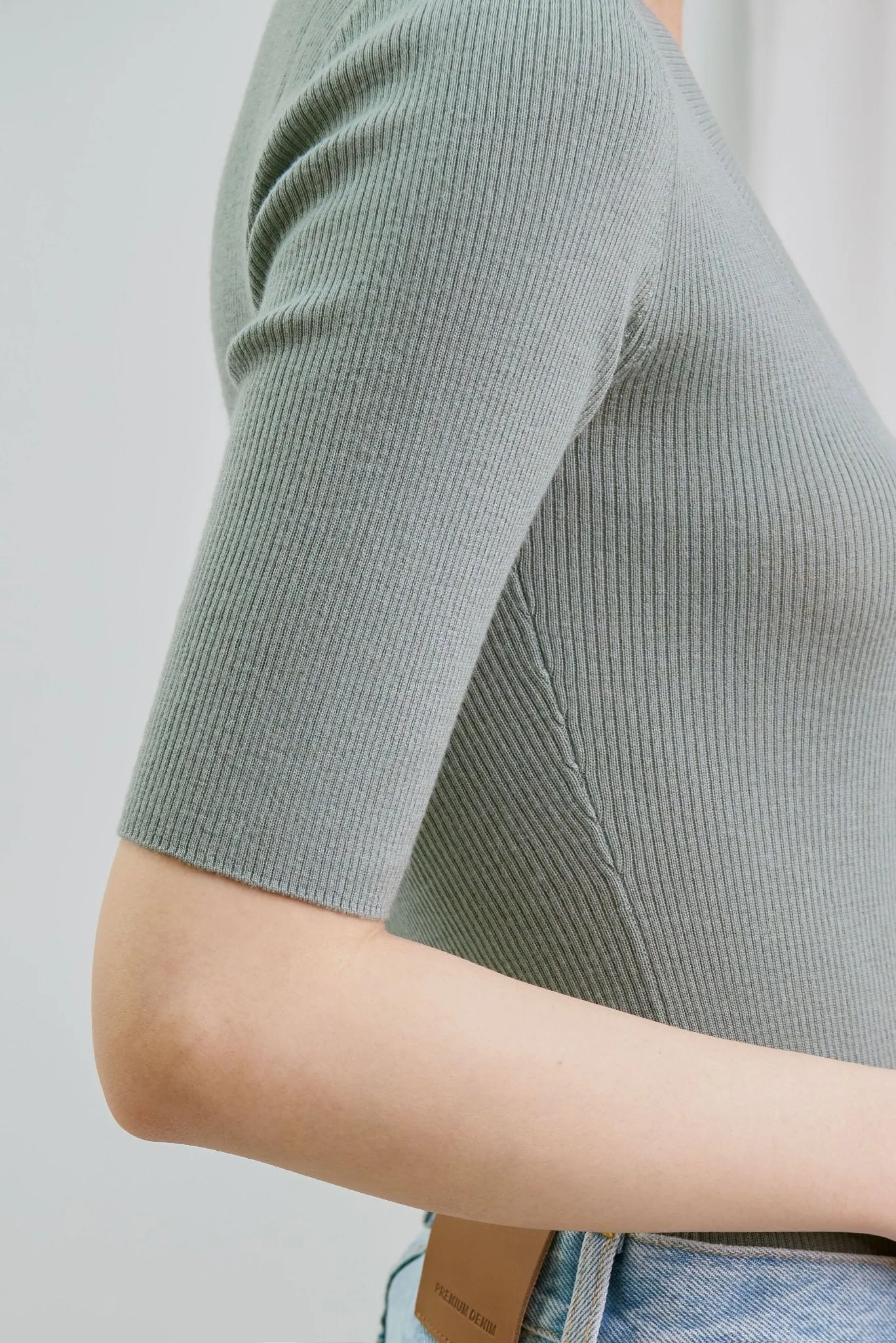 EVA crew mid-sleeve pullover (Avocado)