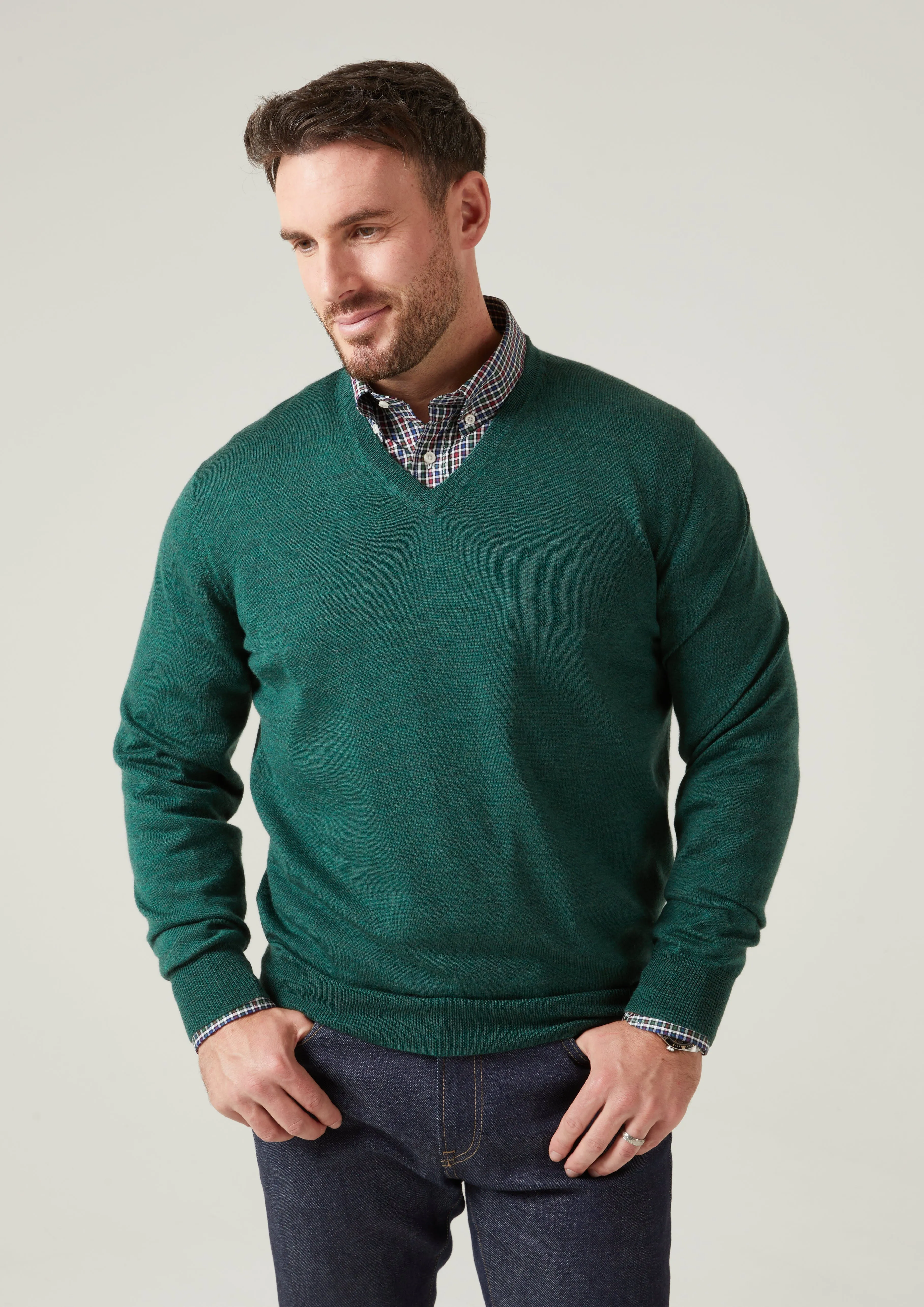 Millbreck Merino Wool Jumper in Hunter - Regular Fit