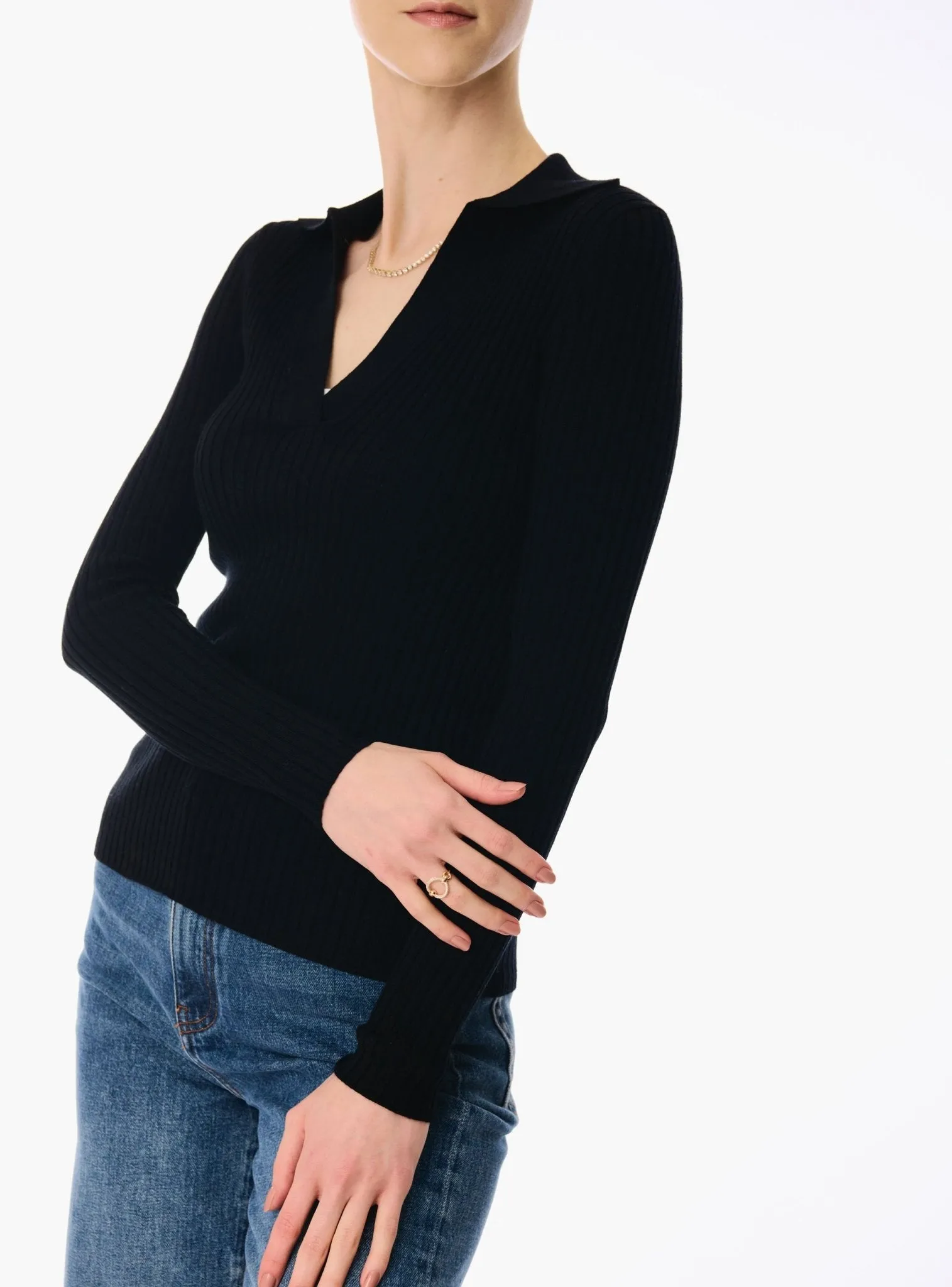 PANDORA V neck wool top (Black)