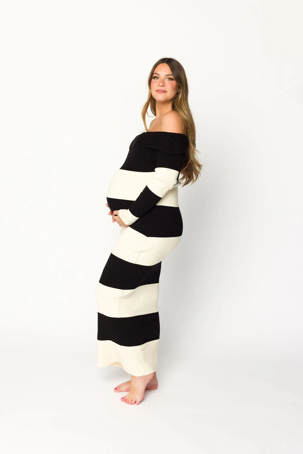 Rowan Off-the-Shoulder Sweater Knit Maxi Dress in Black/Cream