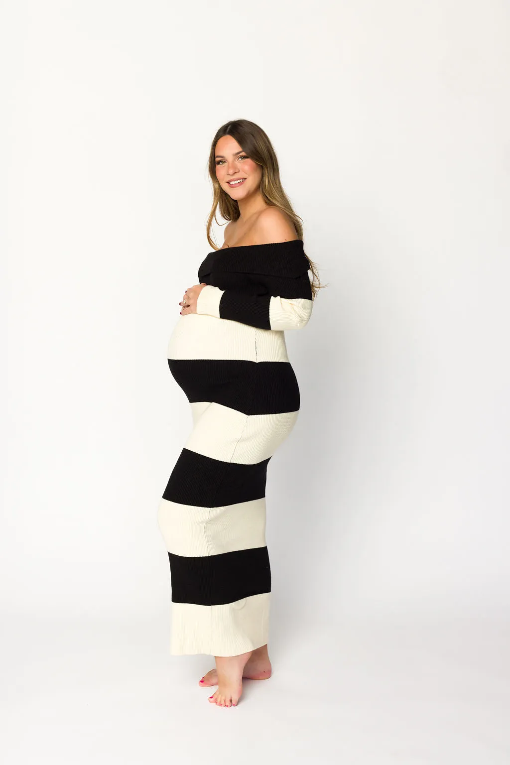 Rowan Off-the-Shoulder Sweater Knit Maxi Dress in Black/Cream