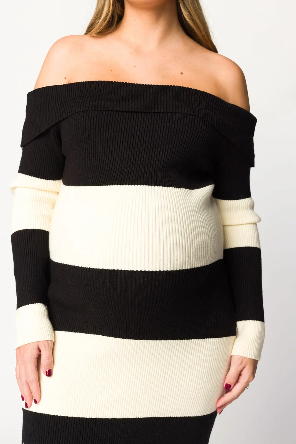 Rowan Off-the-Shoulder Sweater Knit Maxi Dress in Black/Cream