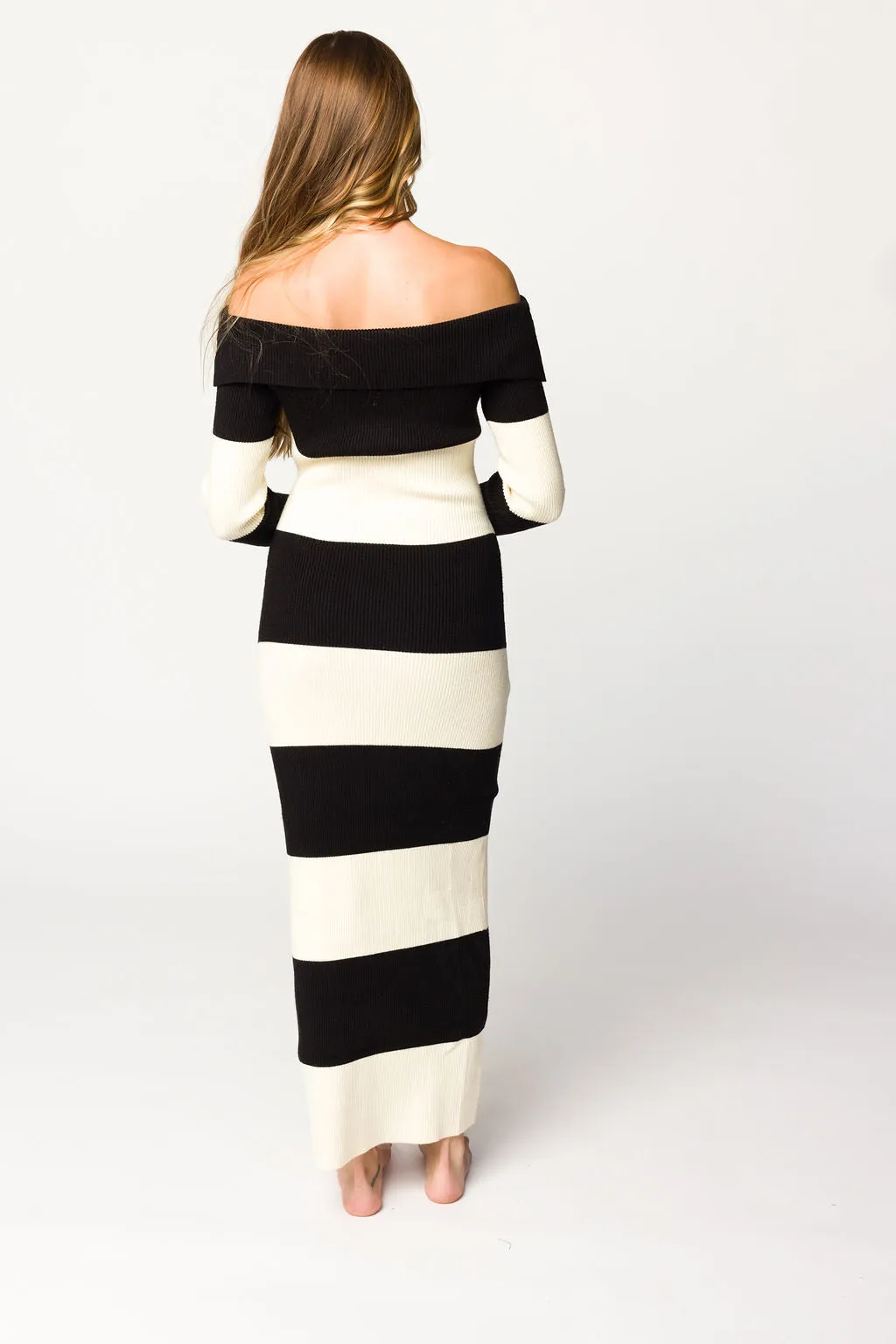 Rowan Off-the-Shoulder Sweater Knit Maxi Dress in Black/Cream